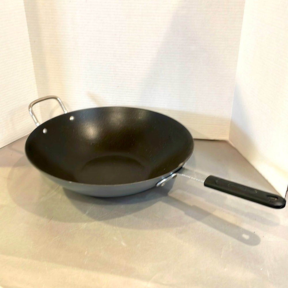 Nordic Ware Commercial duty wok